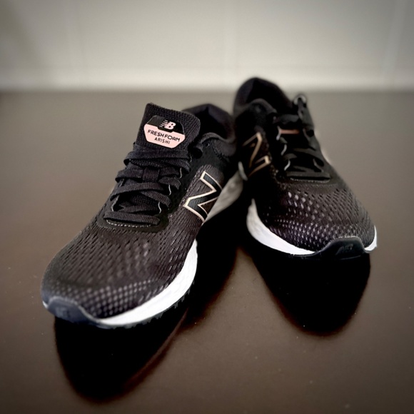 New Balance Arishi v2 - Picture 2 of 2